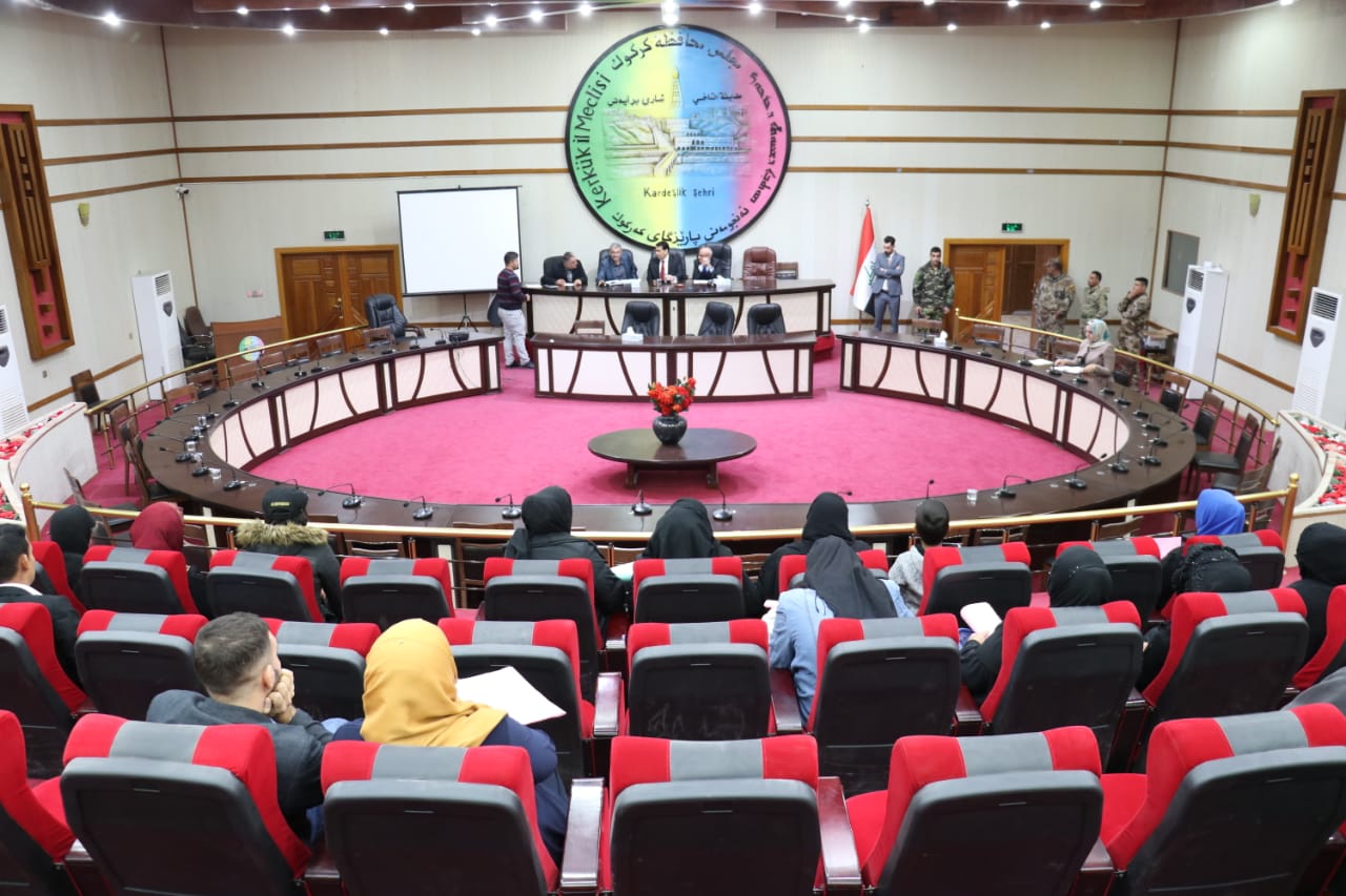     ادارة كركوك  تلتقي مواطنيها وتعمل على حل مشاكلهم 