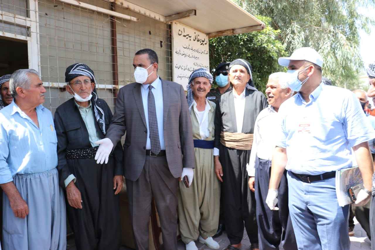   السيد محافظ كركوك  يلتقي عدد من اهالي منطقة رحيماوه 