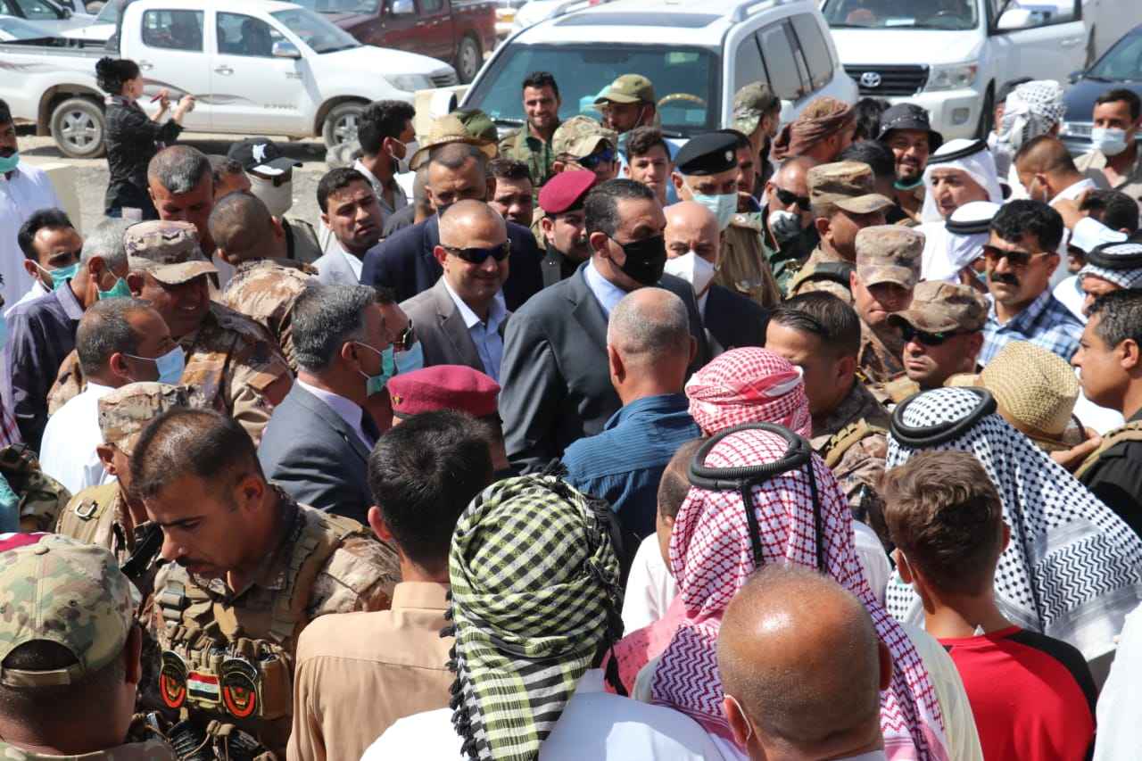   الجبوري  يؤكد وضع حلول لمشكلة  الفلاحين والمسوقين للحنطة.. ويوجه بتسهيل حركتهم وضمان عدم وقوع الضرر عليهم .