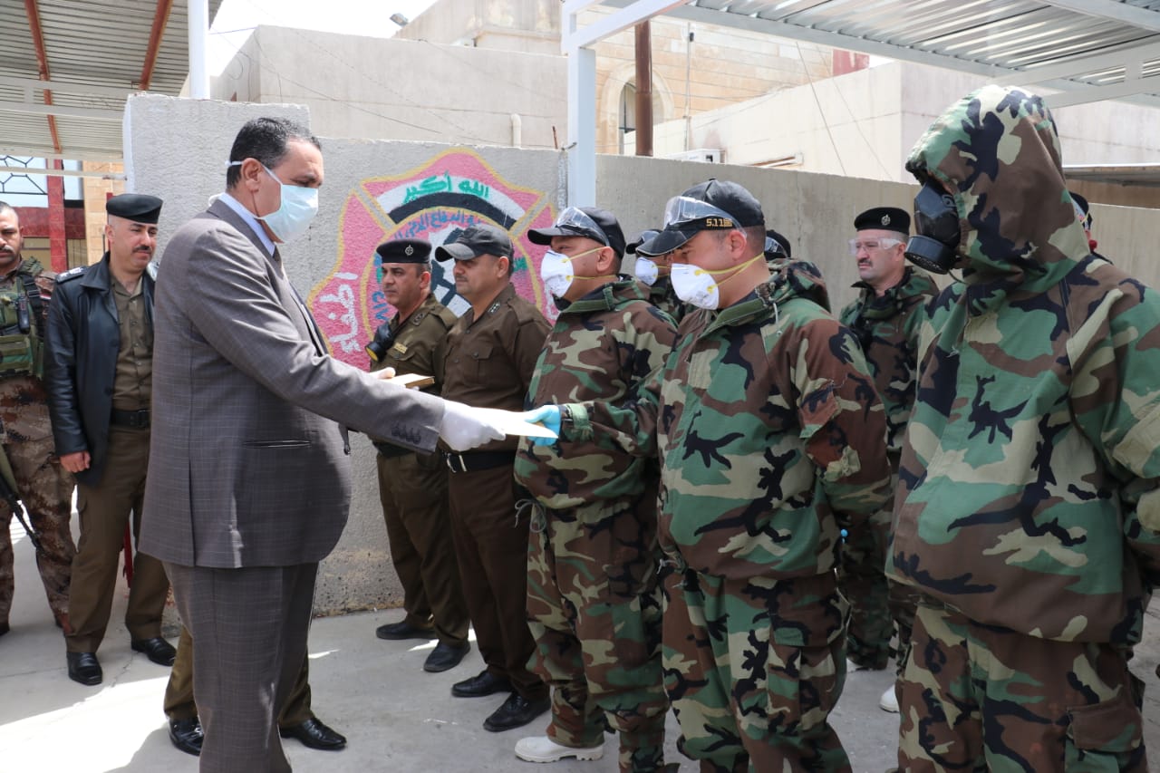 السيد محافظ كركوك يزور مبنى الدفاع المدني ويشيد بجهودهم وعملهم في دعم خلية الازمة 