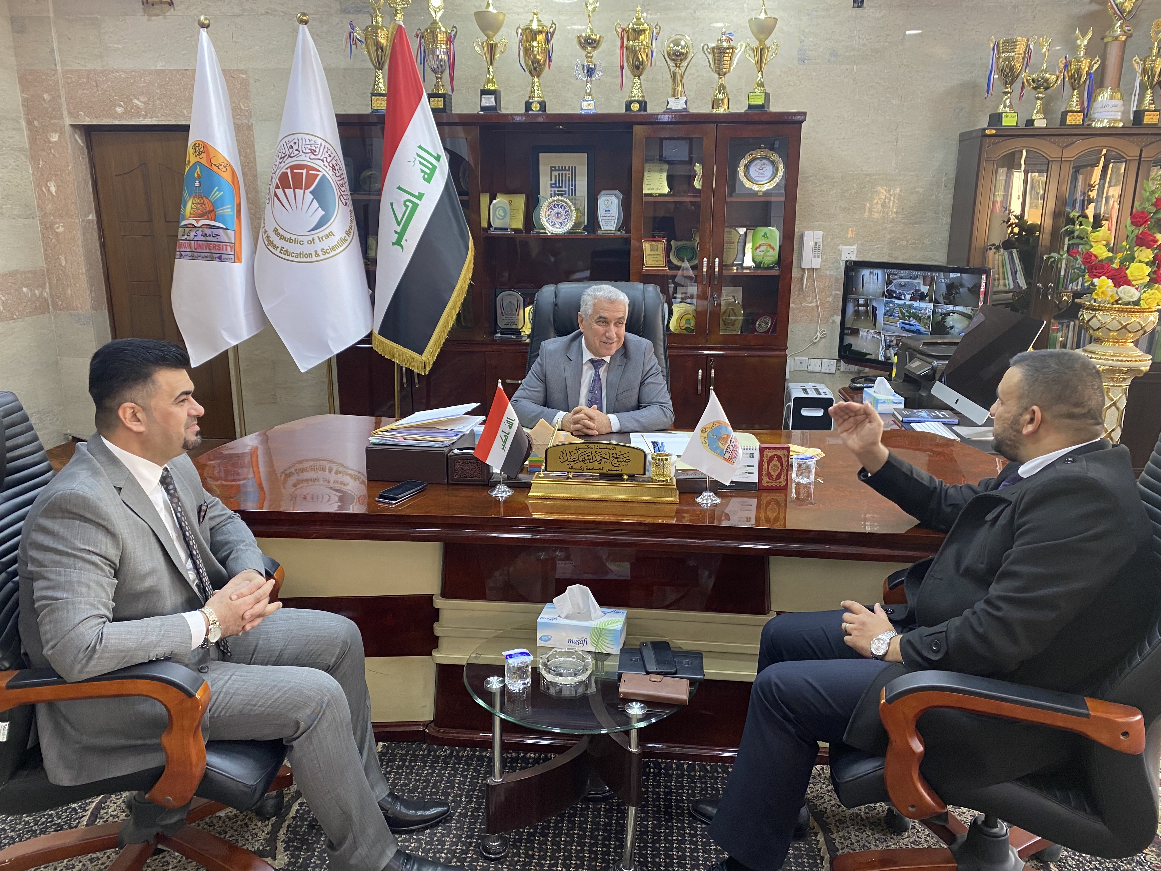 بحث جهود أدارة كركوك في دعم وتطوير الجامعة وكلياتها 