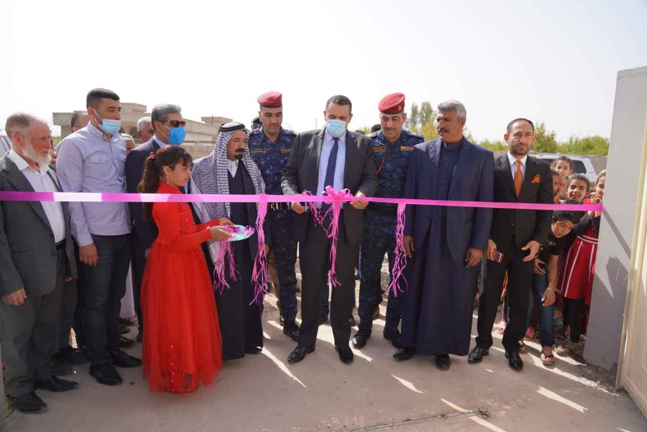  الجبوري  يفتتح مدرسة وينهى مرحلة المدارس القديمة والطينية في الريف ،،ويدعو لمساندة القوات الامنية ،ويؤكد سنؤمن كافة الخدمات .