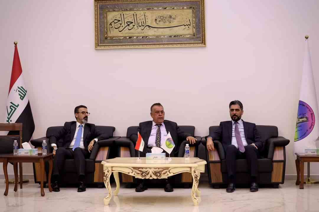 في زيارة لرئاسة مجلس محافظة كركوك   قيادة الاتحاد الوطني الكوردستاني تقدم التهنئة لمجلس محافظة كركوك وإدارتها