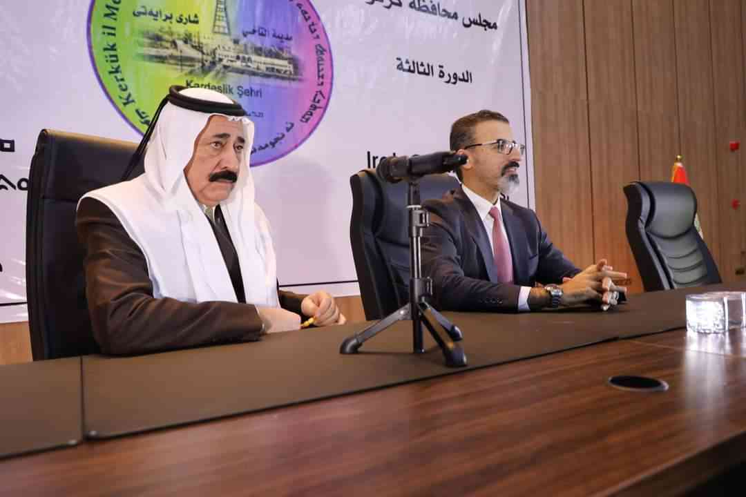 تجمع كبير في مبنى المحافظة لدعم ادارة كركوك ..  قبيلة العبيد ..تعلن دعمها لادارة كركوك ومجلسها .