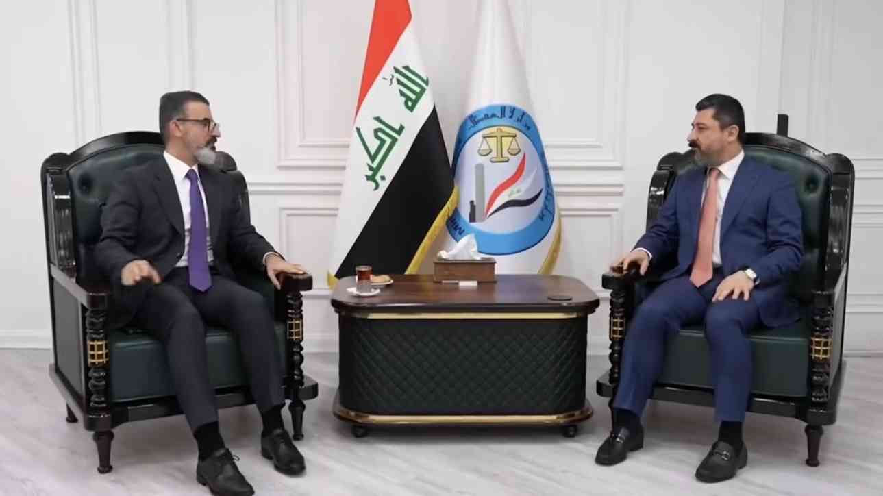 وزير العدل ومحافظ كركوك يبحثان سبل الارتقاء بالخدمات العدلية في المحافظة.