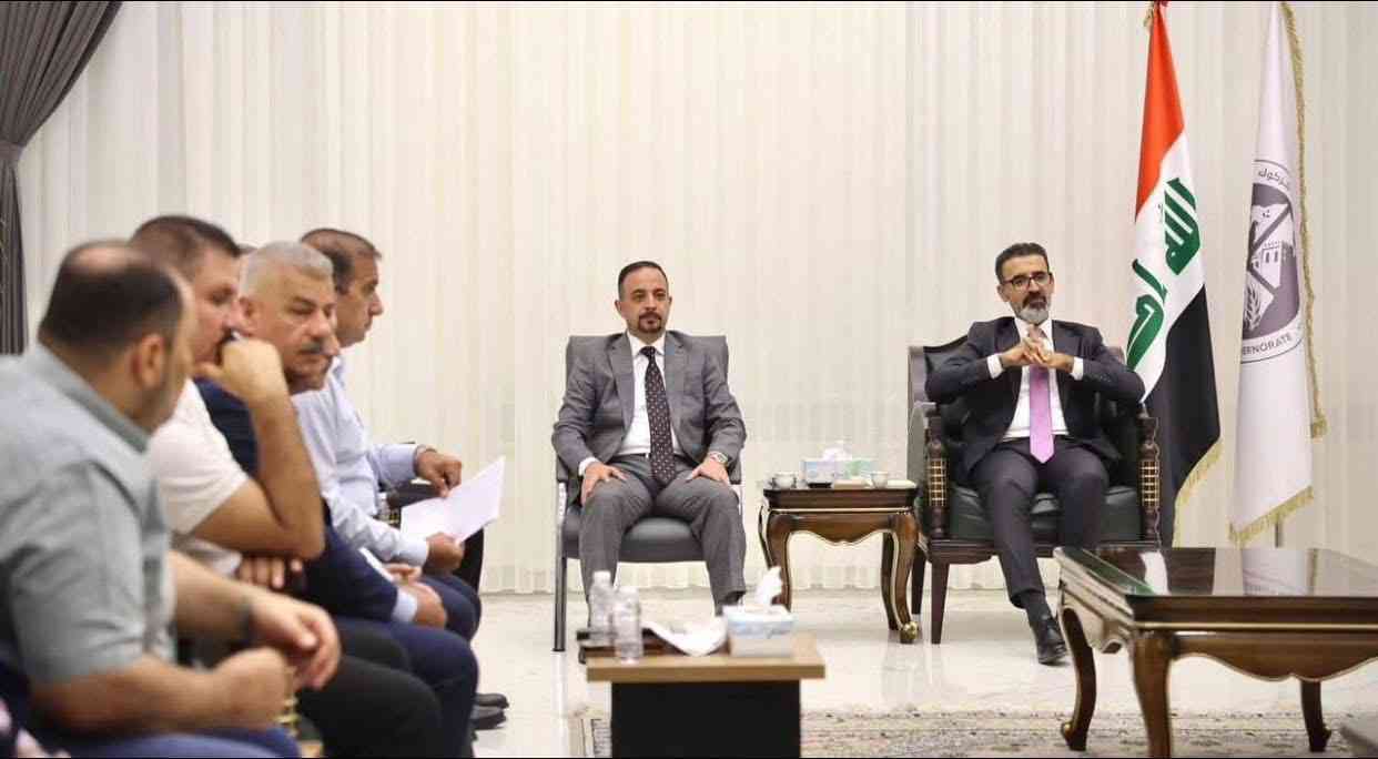 استقبل السيد محافظ كركوك ريبوار طه   بحضور النائب الفني للمحافظ الدكتور إبراهيم تميم عدد من المقاولين العاملين في محافظة كركوك .