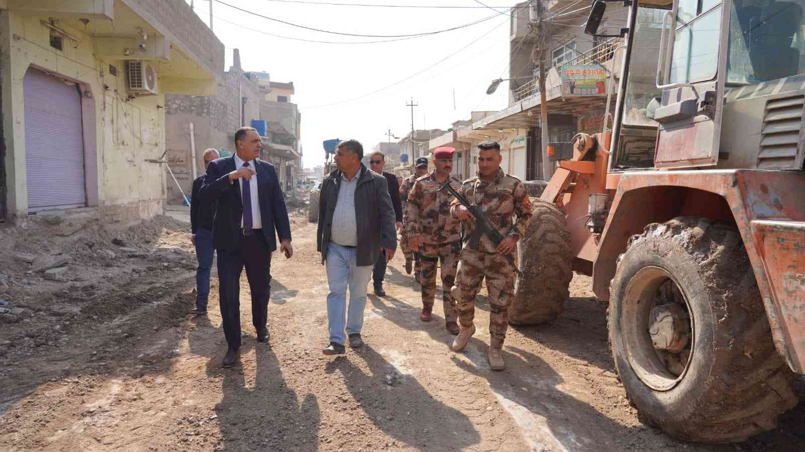 السيد محافظ كركوك راكان سعيد الجبوري .. يتابع ميدانياً اعمال التأهيل والتبليط والتطوير في منطقة سر كاريز .