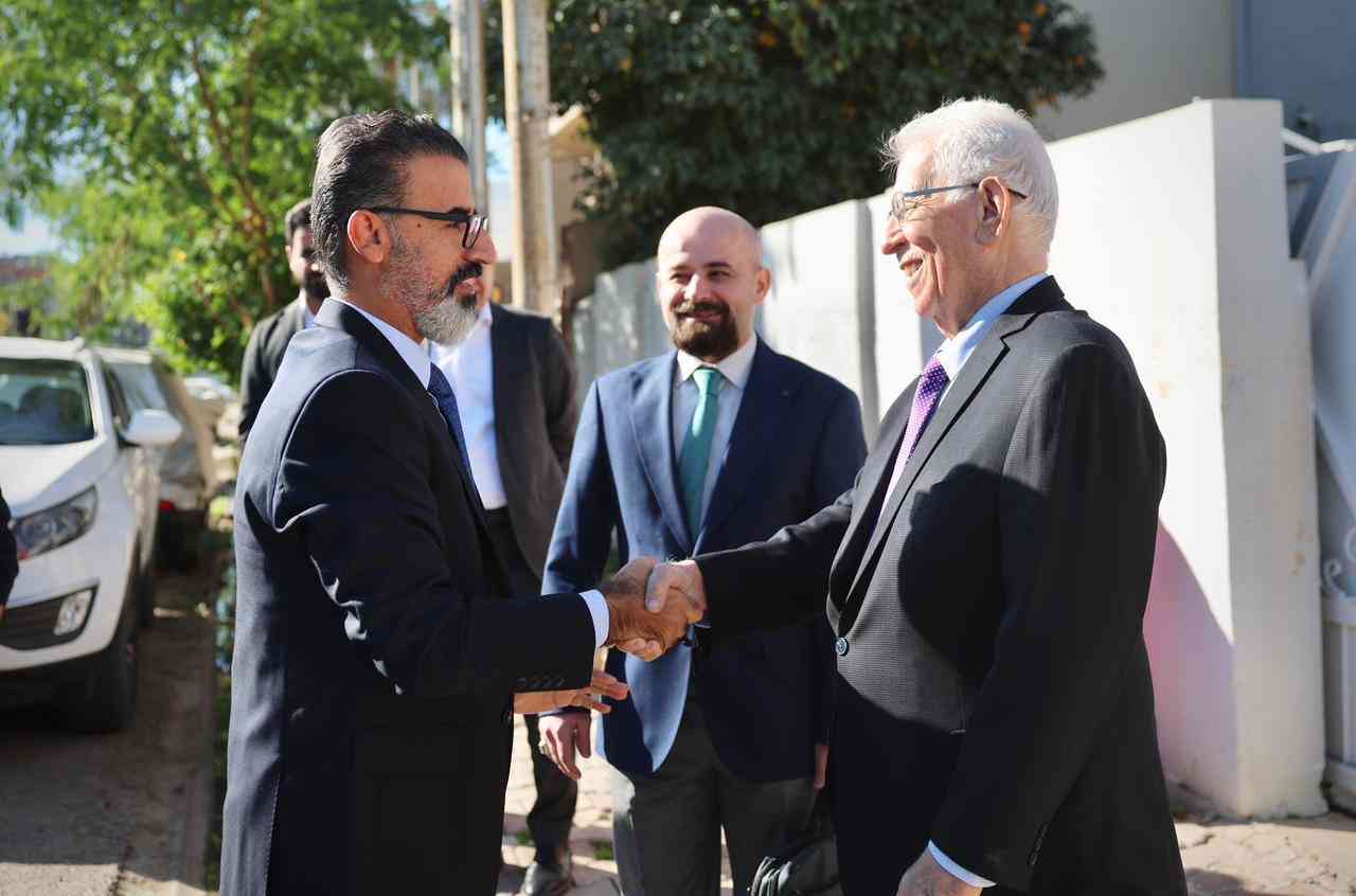 أجرى محافظ كركوك السيد ريبوار طه زيارةً إلى المفكر والشخصية السياسية التركمانية البارزة السيد أرشد الهرمزي