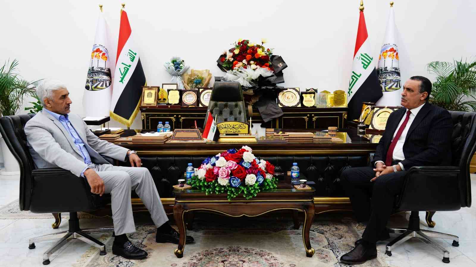 محافظ كركوك  يبحث مع رئيس اتحاد كرة اليد المركزي جهود التعاون واقامة البطولات الرياضية في كركوك .