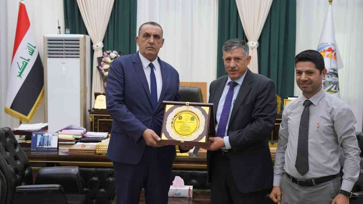 محافظ كركوك ..  واجبنا دعم المؤسسات التعليمية .