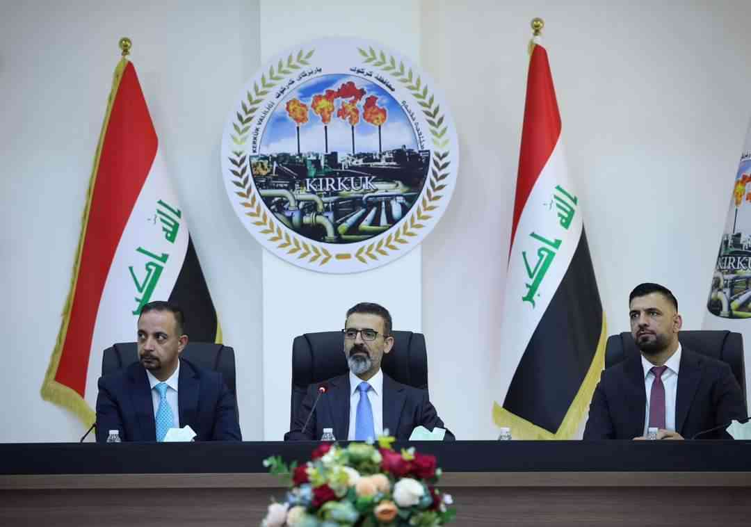 ريبوار طه محافظ كركوك   يترأس اجتماعاً لدعم تجربة مدارس العراق الحكومية ذات المعايير الدولية .