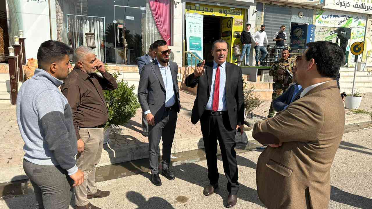 السيد محافظ كركوك ..  يتابع اعمال التأهيل والتطوير في شارع القدس .