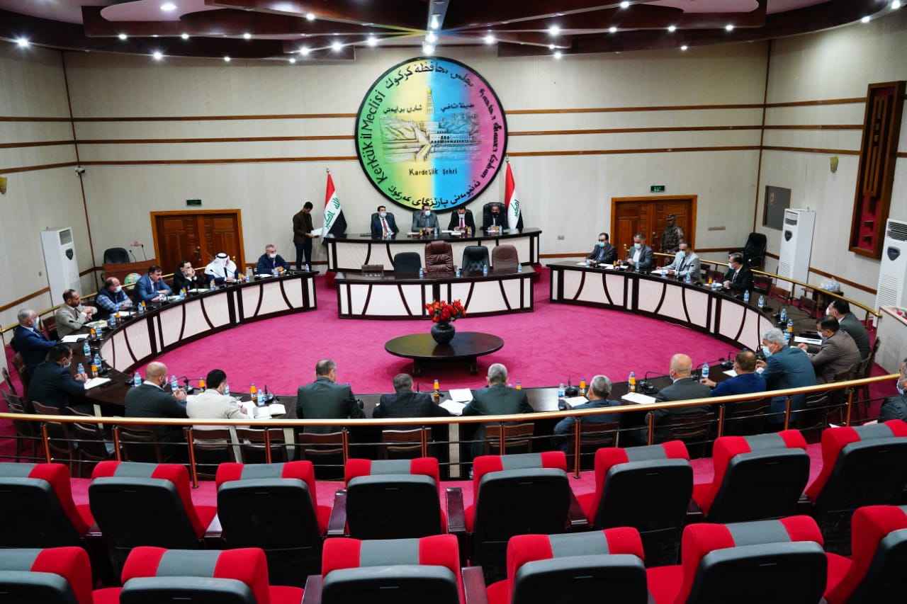  الجبوري  يترأس اجتماع لرؤساء الوحدات الأدارية ودوائر المحافظة الخدمية  