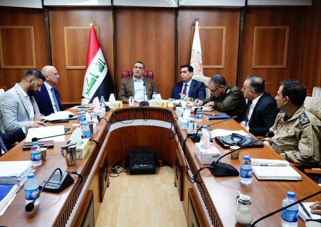 السيد محافظ كركوك يترأس اجتماعا موسعا لمعالجة التعارضات في مشروع شارع المطار في مدينة كركوك .