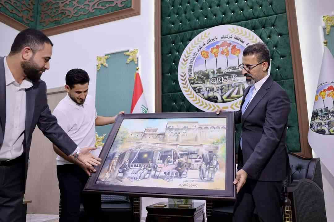 محافظ كركوك ريبوار طه مصطفى   يستقبل اللاعب شيركو كريم .