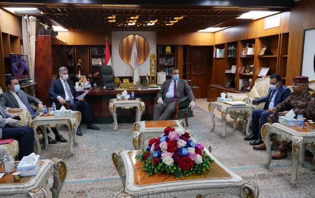      ادارة كركوك واعضاء مجلس النواب  يؤكدون دعمهم لمطالب الخريجين والعمل على تحقيق ما يطمحون اليه 