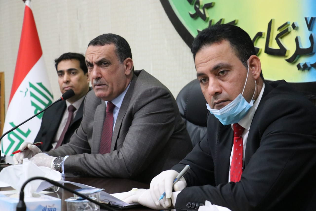    السيد محافظ كركوك  يطمأن مواطني كركوك بجهود الفرق الصحية لمواجهة كورونا ويدعوهم للالتزام بتعليمات خلية الأزمة ويثني على جهود القوات الامنية والمؤسسات الصحية .