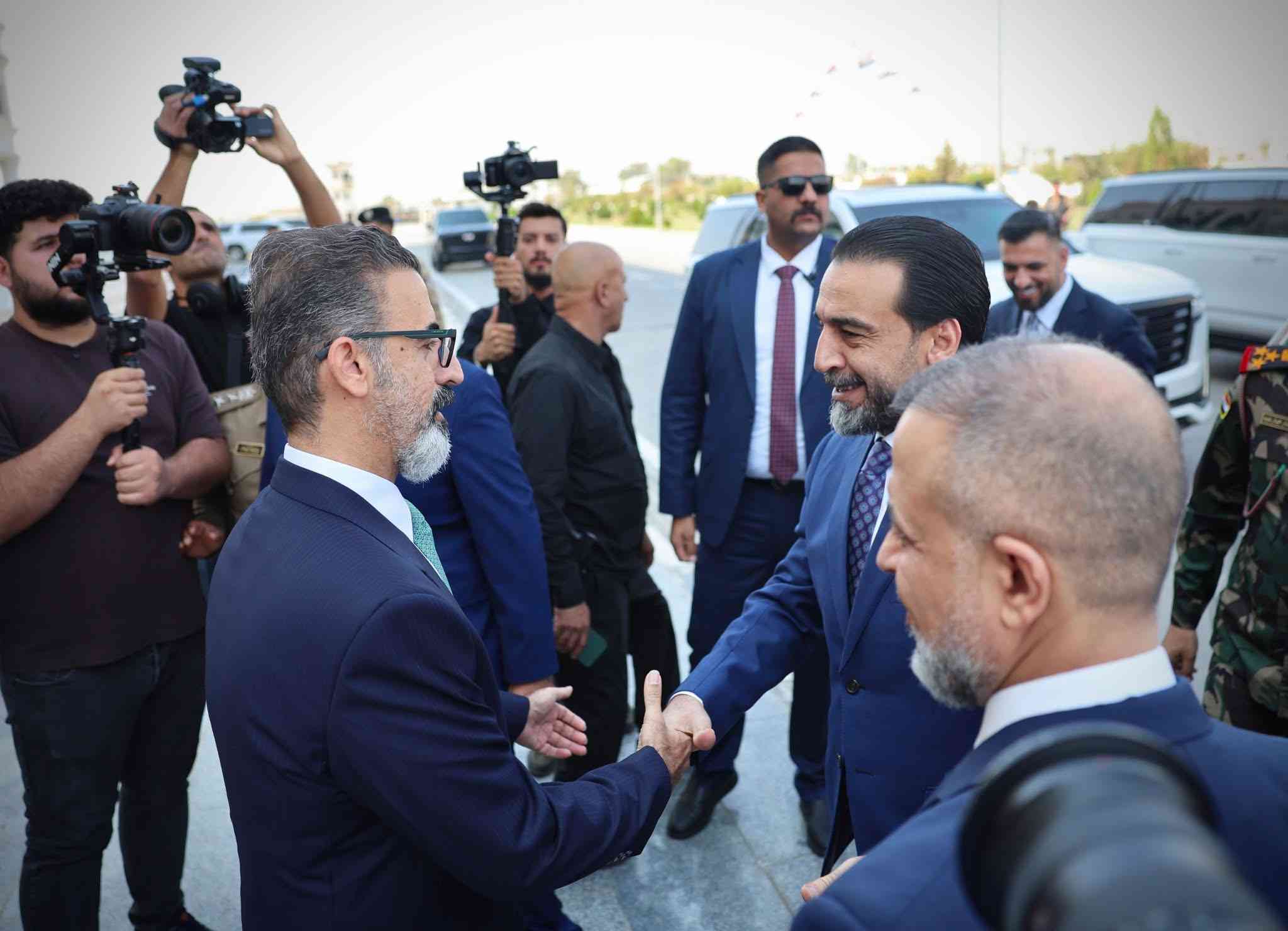 استقبل السيد محافظ كركوك ريبوار طه   رئيس حزب تقدم  محمد الحلبوسي ، ومعالي نائب رئيس مجلس الوزراء وزير التخطيط الدكتور محمد تميم وعضو مجلس النواب الشيخ مهيمن الحمداني ،