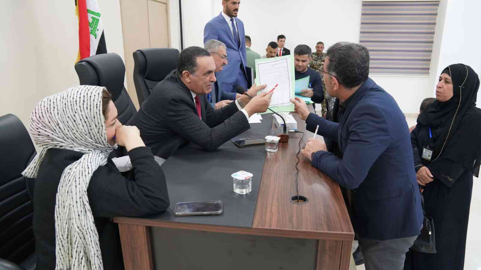 الجبوري .. يستقبل عدد من مواطني كركوك .. ويستمع لمشاكلهم وشكاواهم ويوجه بأيجاد الحلول لها .