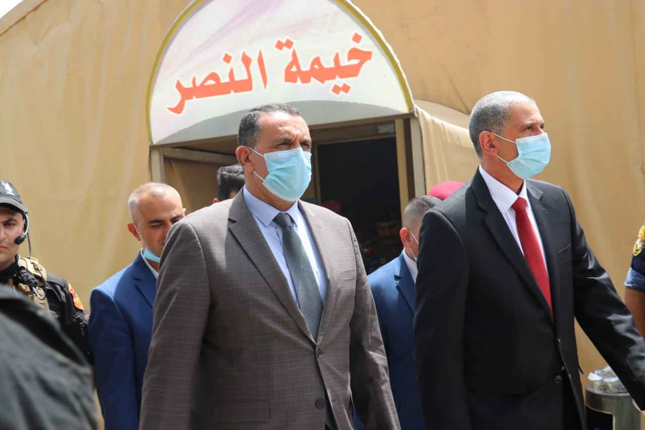 وزير الداخلية  يزور كركوك .. ويلتقي السيد المحافظ وقيادات امنية  الغانمي.. كركوك فيها اعمار,وهذا دليل الاستقرار فيها . محافظ كركوك .. يشيد بجهود القوات الأمنية .. ويؤكد المضي نحو تحقيق الأعمار وخدمة جميع مواطني كركوك  