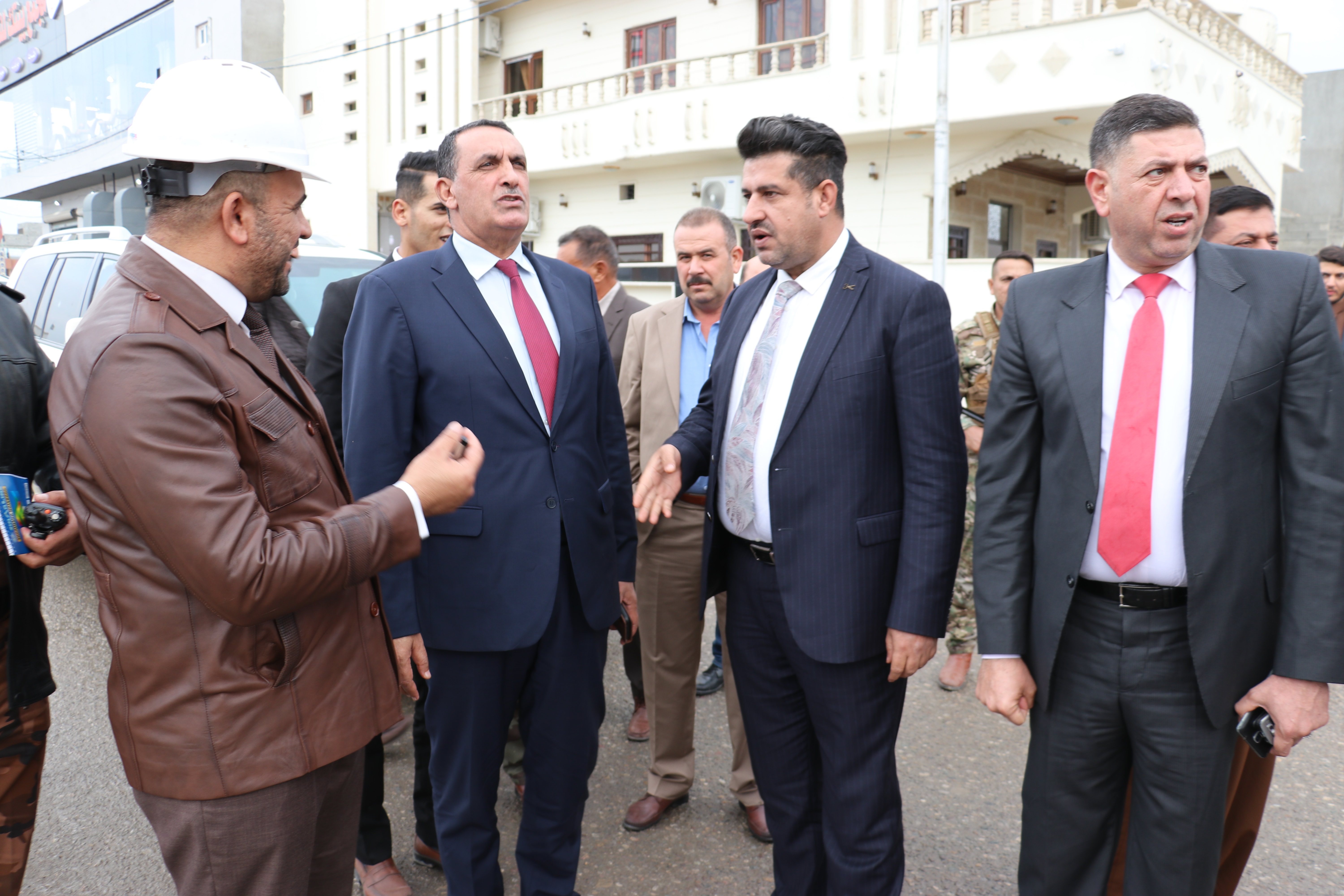                 السيد محافظ كركوك  يتابع ميدانيا انطلاق تنفيذ مشاريع ايصال الخدمات للقطاع البلدي الخامس