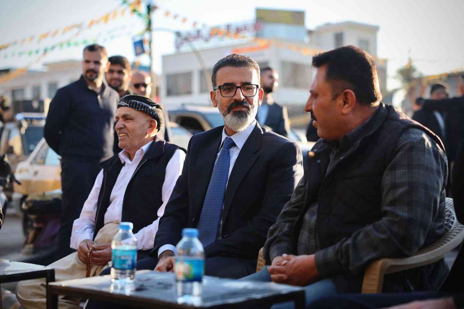 محافظ كركوك ريبوار طه   يزور مقهى "مام مجيد" في حي الشورجة 