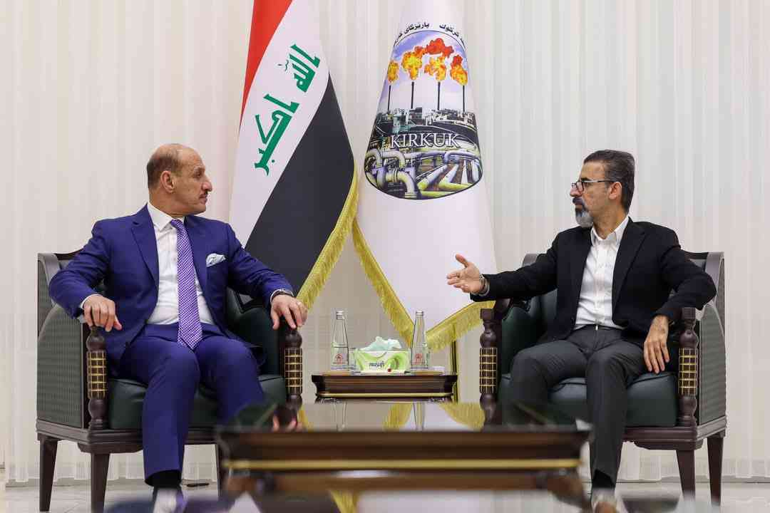 محافظ كركوك ريبوار طه مصطفى   يستقبل رئيس الاتحاد العراقي بكرة القدم عدنان درجال .