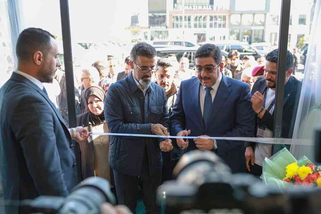 افتتح معالي وزير التجارة اثير داود الغريري والسيد محافظ كركوك ريبوار طه مصطفى مشروع الهرم التجاري التسويقي في كركوك