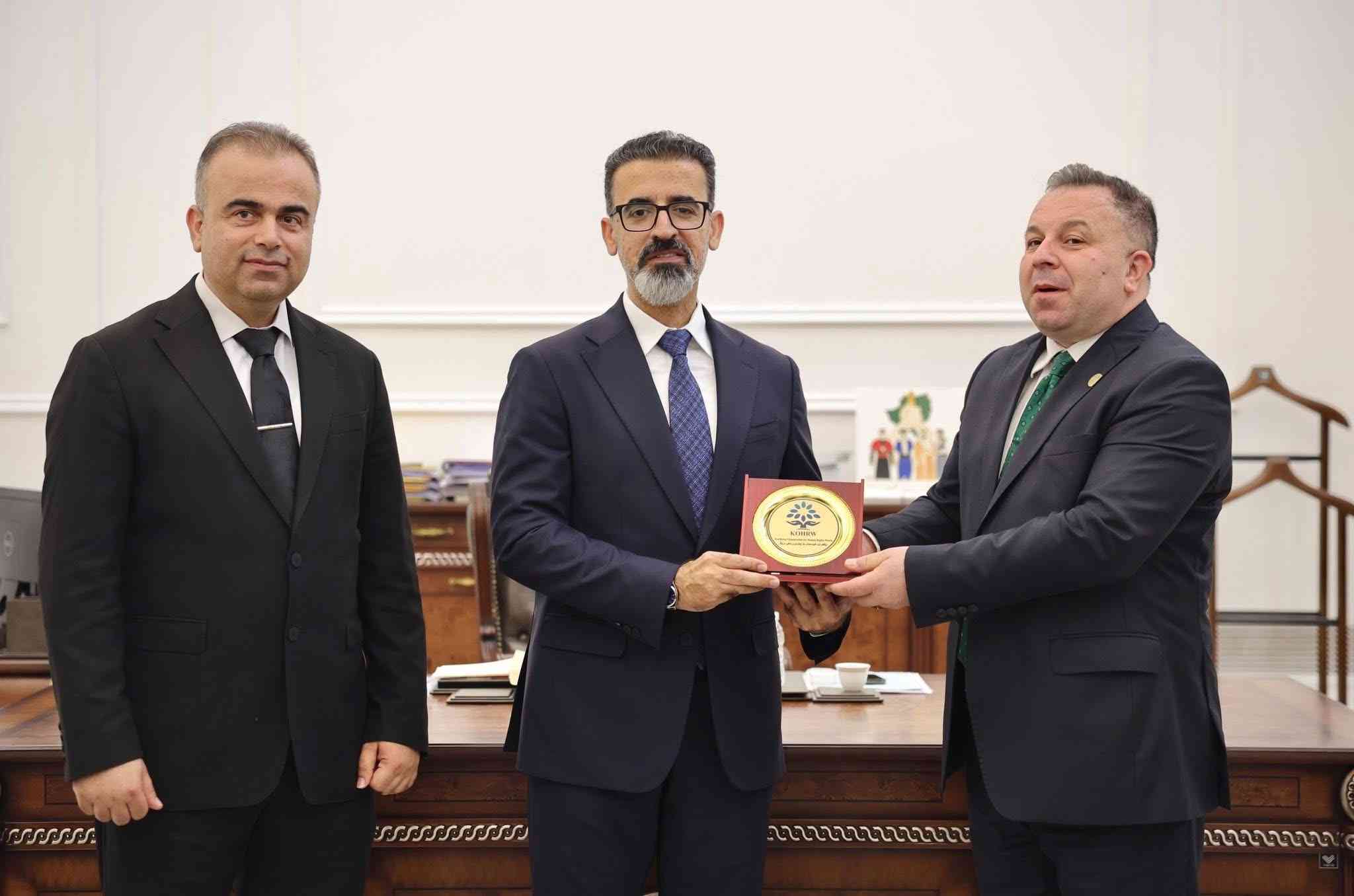 التقى محافظ كركوك ريبوار طه   بممثل منظمة كوردستان هيومن رايتس ووتش ومنظمة روانگە.