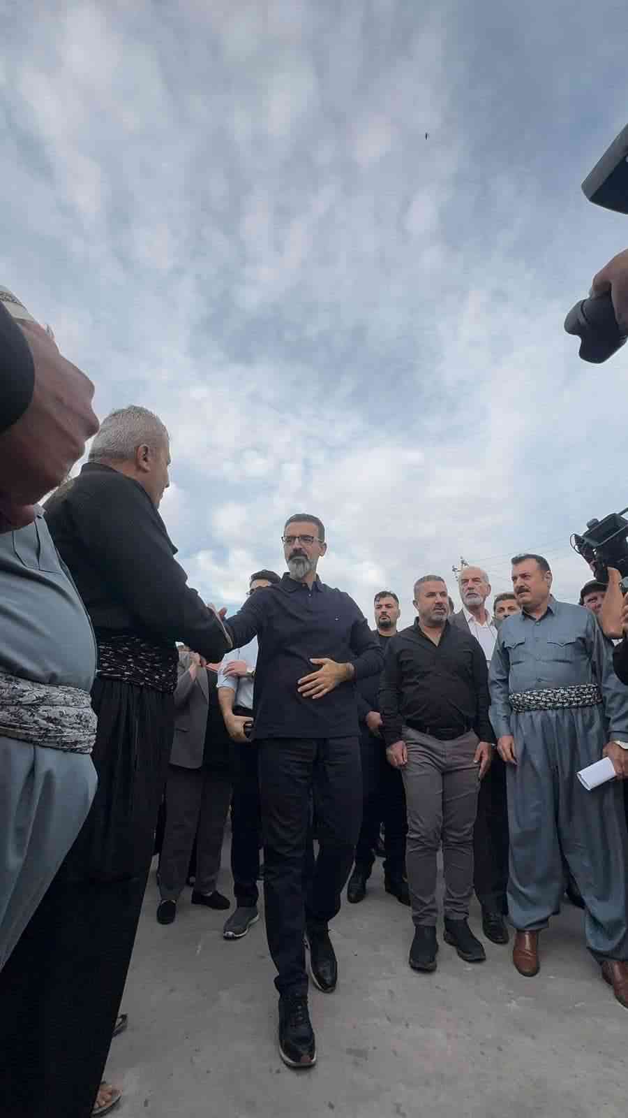 محافظ كركوك ريبوار طه مصطفى   يزور منطقة كوردستان ( الفيلق )