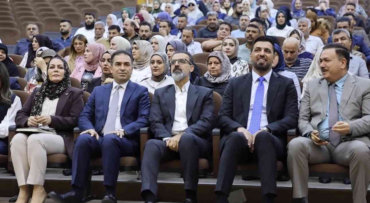 حضر السيد محافظ كركوك ريبوار طه   جانب من المحاضرة المتميزه