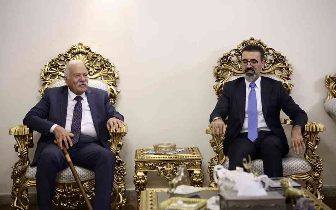 محافظ كركوك ريبوار طه مصطفى   يزور الشيخ إبراهيم اغا الكاكي .