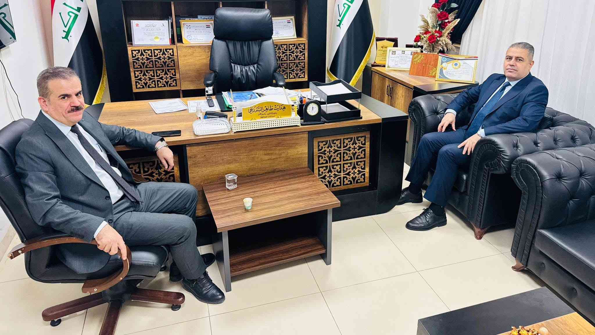 النائب الأول لمحافظ كركوك الدكتور ياوز حميد محمود يزور السيد هدايت طاهر البرزنجي، مستشار المحافظ للشؤون الاجتماعية 